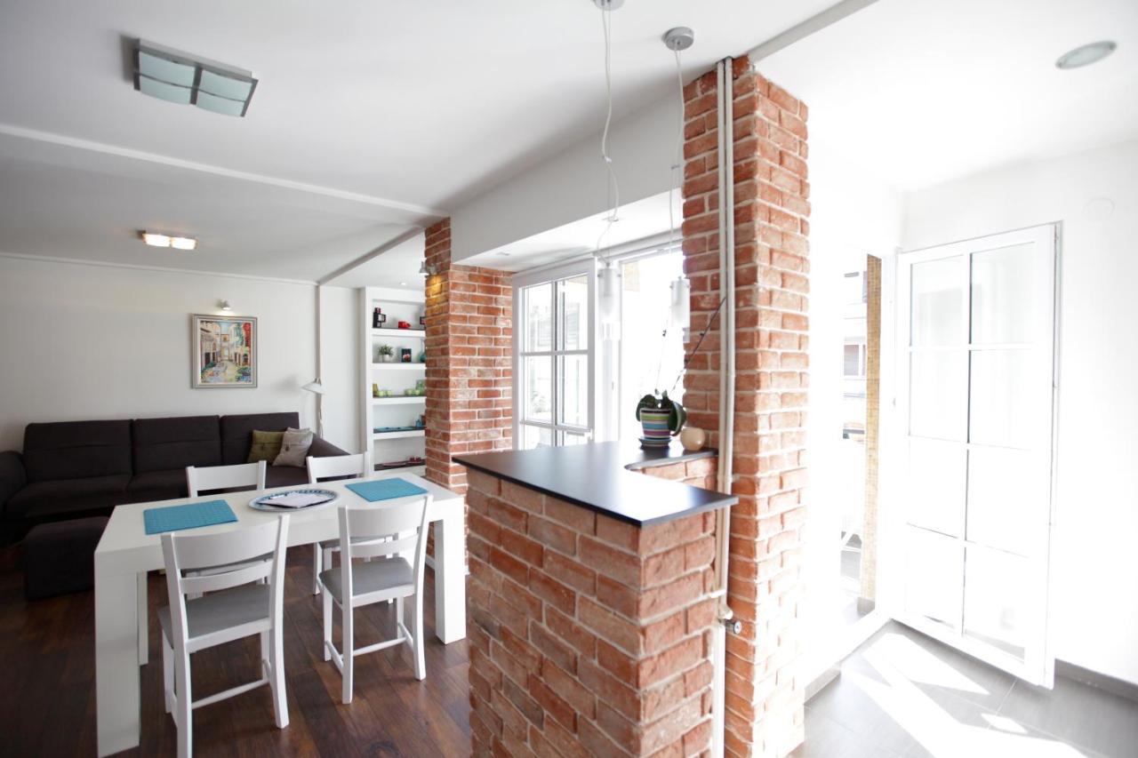 Brick Apartment On Macedonia Pedestrian Street Skopje Buitenkant foto